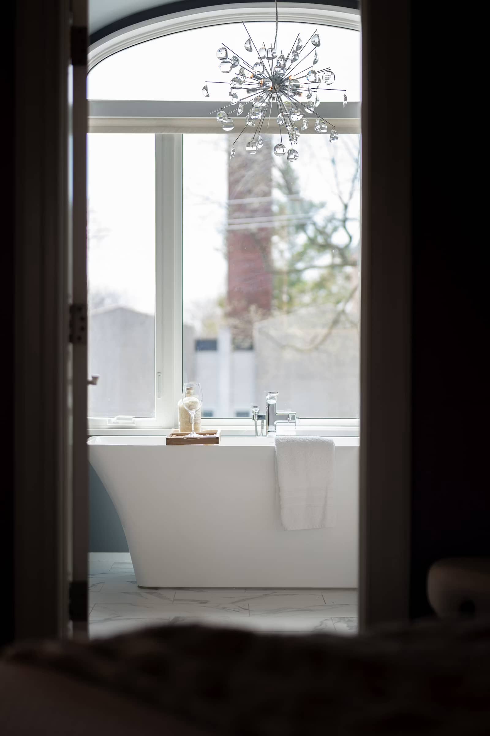 Clearwater slipper bath with raised back in matt white