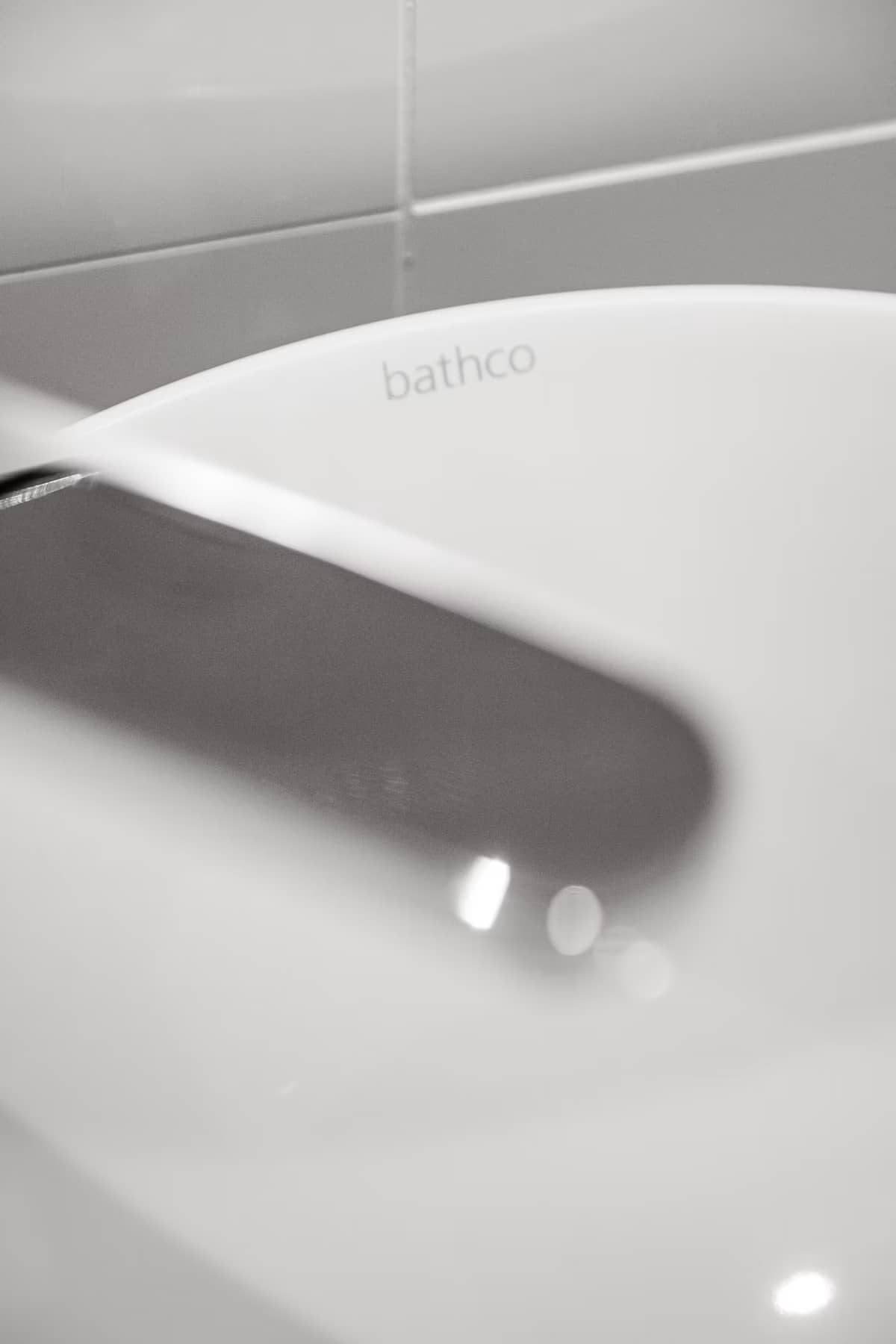 Terra solid-surface stone vessel basin in matt stone